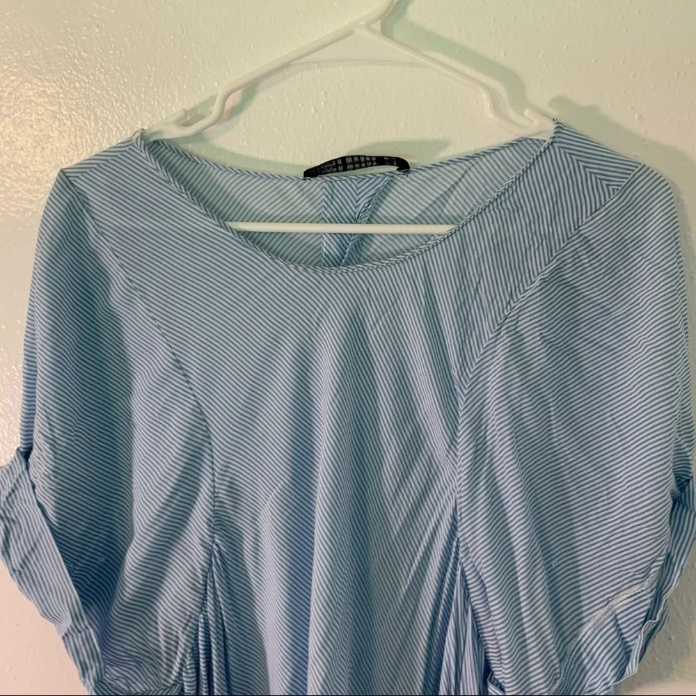 Zara Womens Sz Small Short Puff Sleeve Blouse Light Blue White Stripes Slit Back